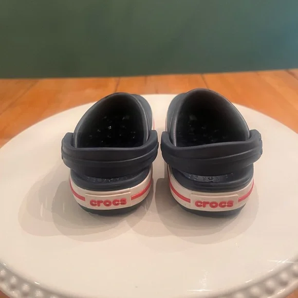 Crocs Toddler Size 6 - Picture 3 of 3